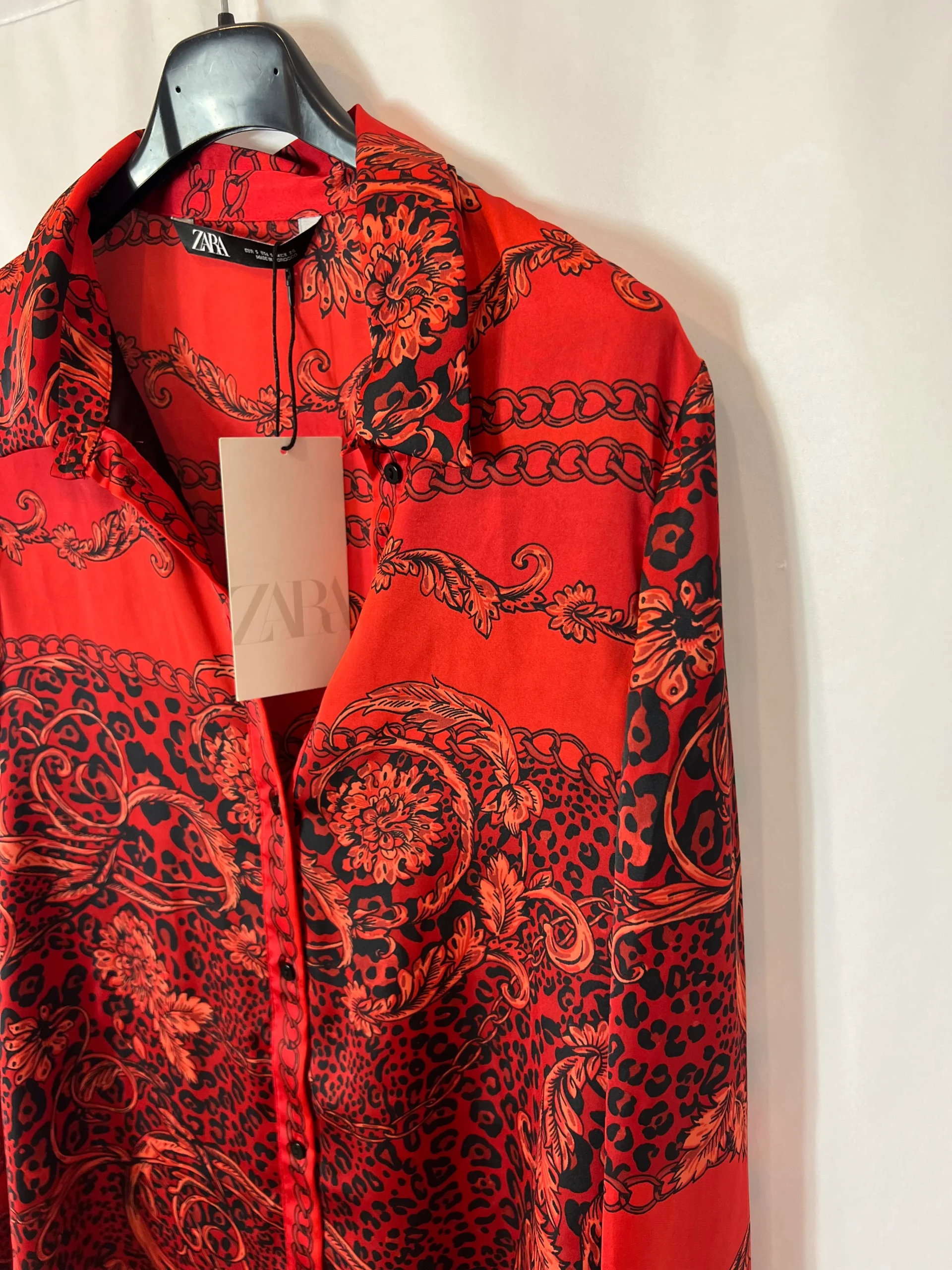 ZARA. Vestido corto camisero satinado. T S - Imagen 2