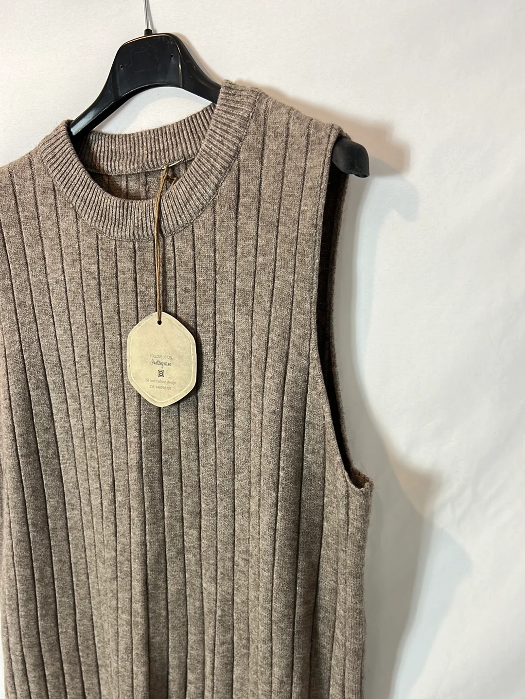 BE COOL. Vestido canalé color topo. T S - Imagen 2